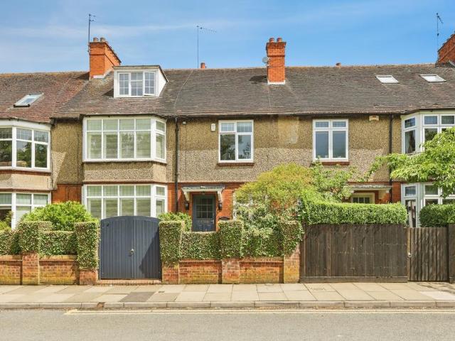 House for sale in Northampton, Northamptonshire