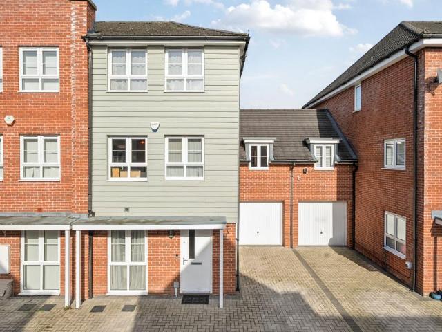 House for sale in Burnham, Slough