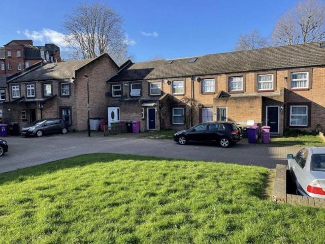 House for sale in Ocean Estate, Stepney