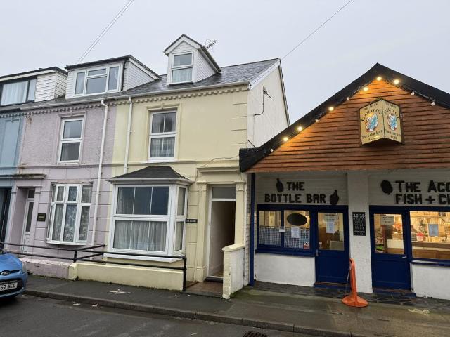 House for sale in Dol-y-bont, Wales