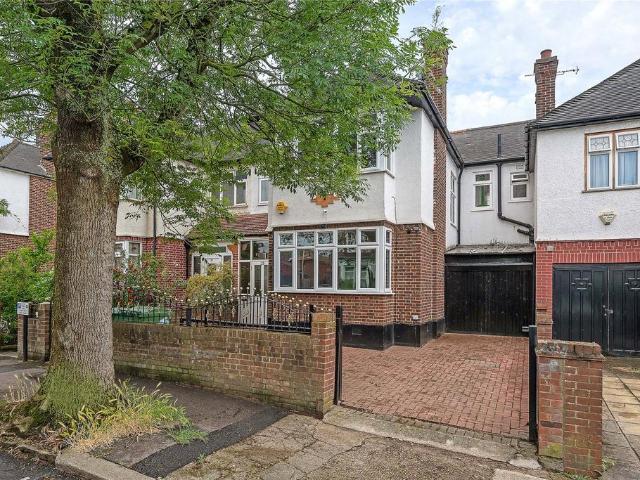 House for sale in Herne Hill, Greater London