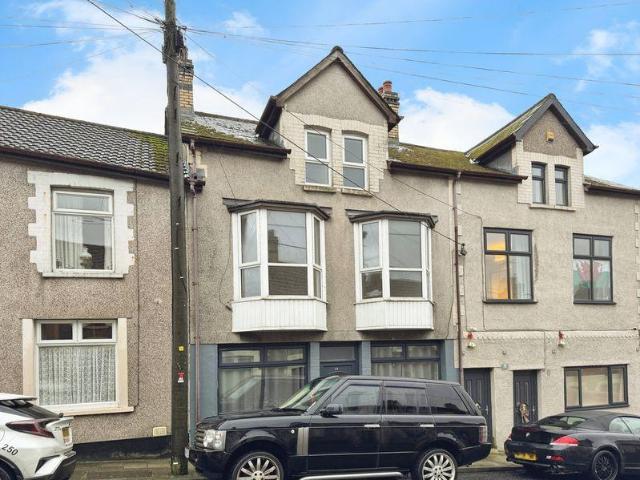 House for sale in Fleur-de-lis, Wales