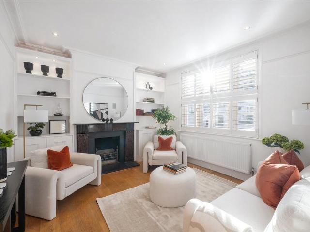 House for sale in London Borough of Hammersmith and Fulham, Greater London