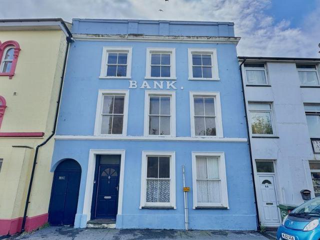 House for sale in Tywyn, Wales