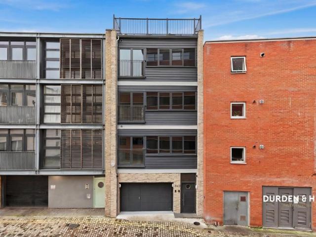 House for sale in Key Street, Suffolk