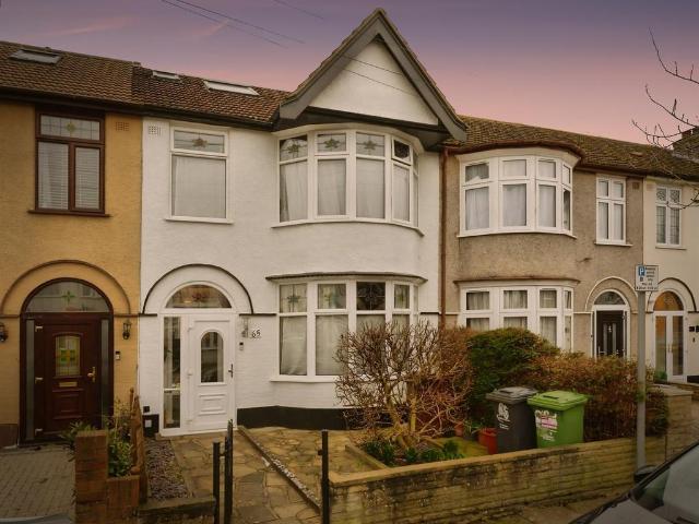 House for sale in Thames View, Greater London