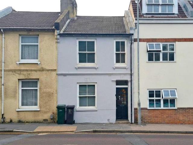 House for sale in Round Hill, Brighton & Hove