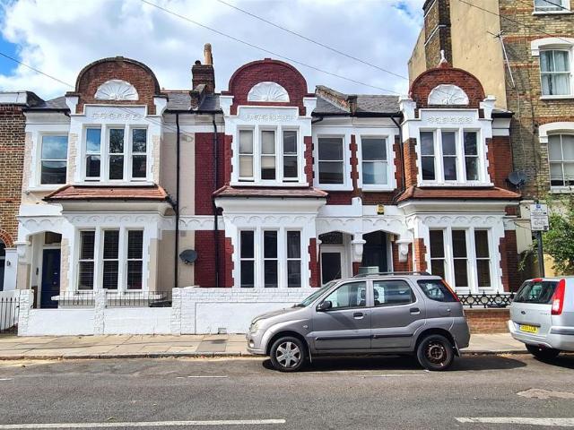 House for sale in Finsbury Park, Greater London