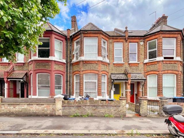 House for sale in Harlesden, Greater London