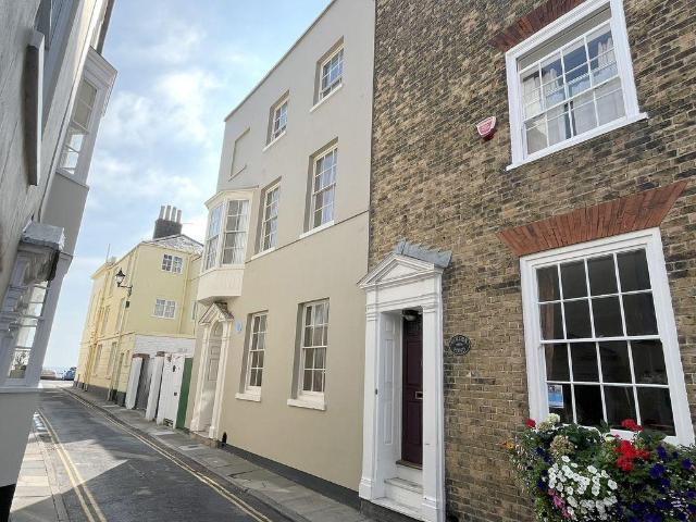 House for sale in Middle Deal, Ash