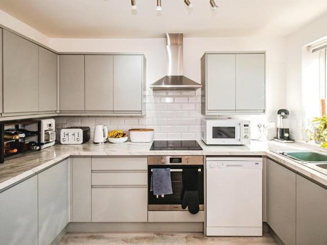 House for sale in Fishersgate, West Sussex