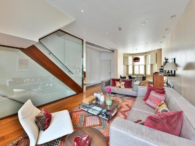 House for sale in Brompton, Greater London
