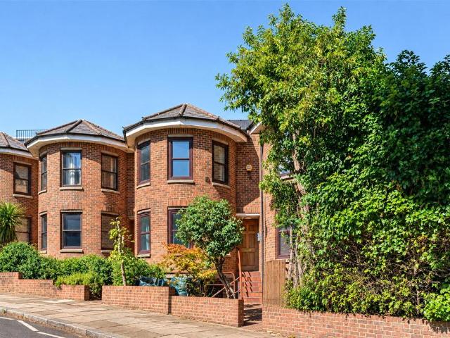 House for sale in Crouch Hall Park, Greater London