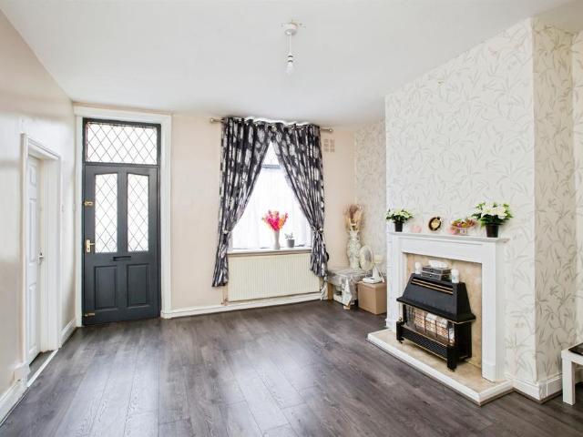 House for sale in Halifax, West Yorkshire