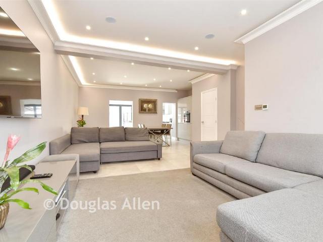 House for sale in Greater London