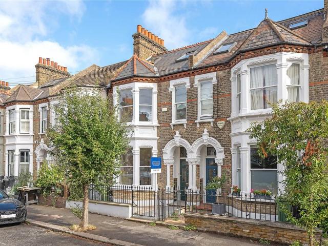 House for sale in Abbeville Village, Greater London