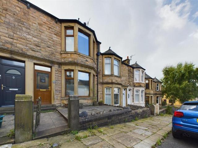 House for sale in Greaves, Bare