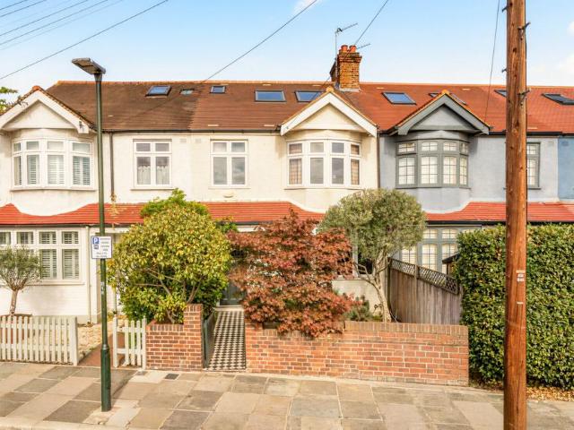 House for sale in London Borough of Richmond upon Thames, Greater London