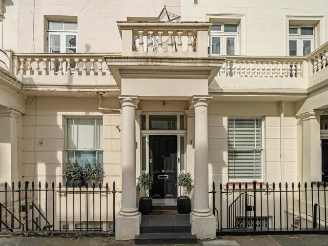 House for sale in Pimlico, Greater London