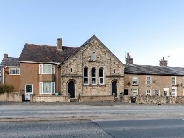 House for sale in Llanddulas, Wales