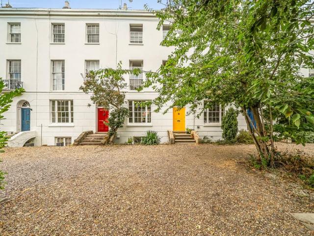 House for sale in Milverton, Warwick