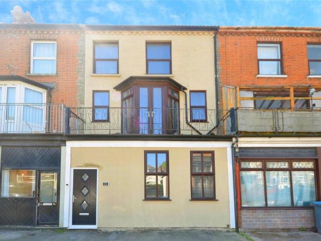 House for sale in Felixstowe, Eastbridge