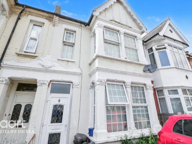 House for sale in Southchurch, Alton Barnes