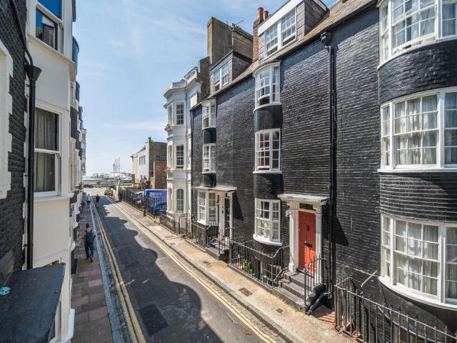 House for sale in Queen's Park, Brighton & Hove