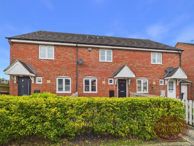 House for sale in Upton