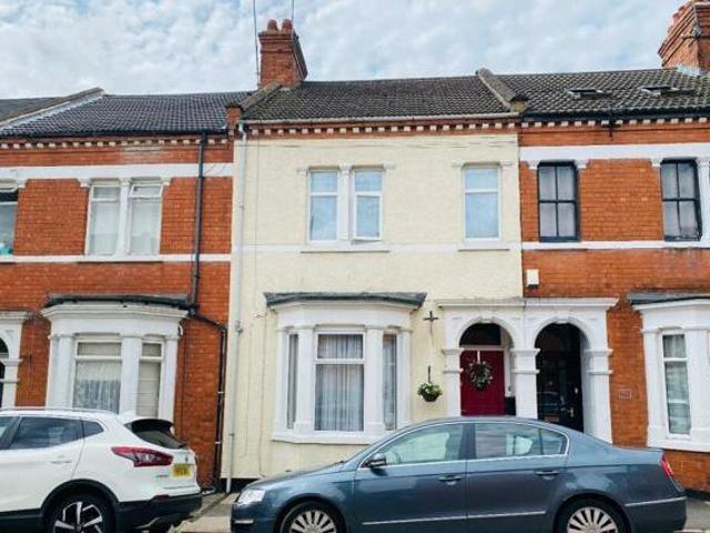 House for sale in Northampton, Northamptonshire