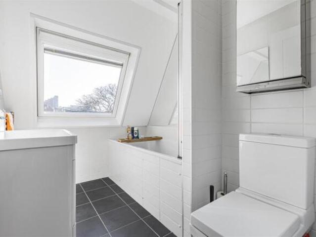 Cottage for sale in Putney, Greater London