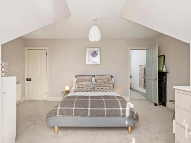 Cottage for sale in Round Hill, Brighton