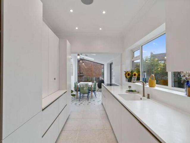 Cottage for sale in Stockton Heath, Warrington