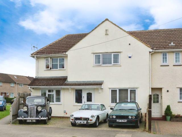 Terraced House for sale in Wexham