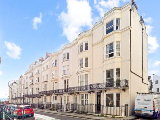 Cottage for sale in Kemptown, Brighton & Hove