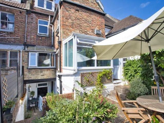 Cottage for sale in Folkestone