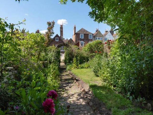 Cottage for sale in The Bridge, Kent