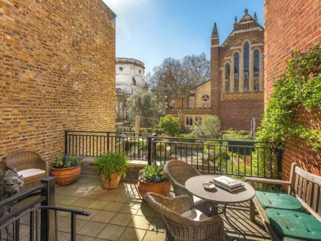 House for sale in Knightsbridge, Greater London