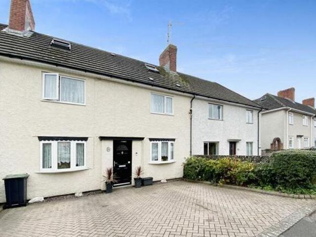 House for sale in Lyons, Greater London