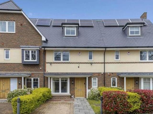 House for sale in Kingston Upon Thames, Greater London