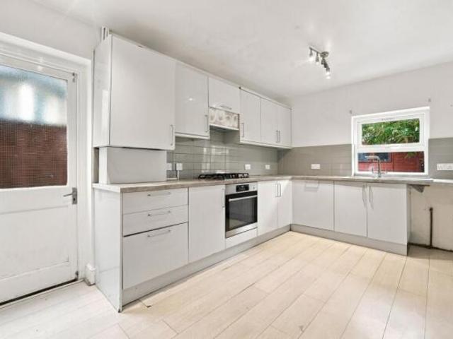 Cottage for sale in Leyton, Greater London