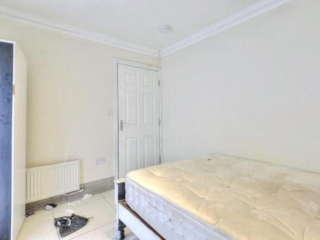 Cottage for sale in Northampton, Northamptonshire