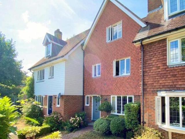 House for sale in Cranbrook & Sissinghurst, Sandown Park
