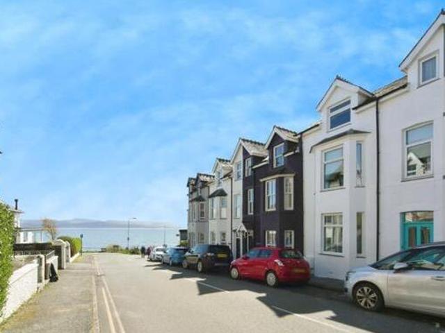 House for sale in Criccieth