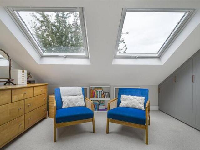 Cottage for sale in Cat Hill, England