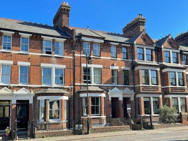 House for sale in Oad Street, Kent