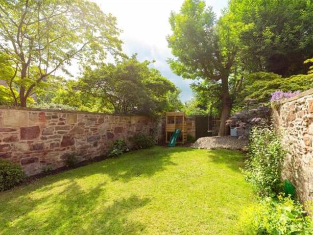 Cottage for sale in Sciennes, Scotland