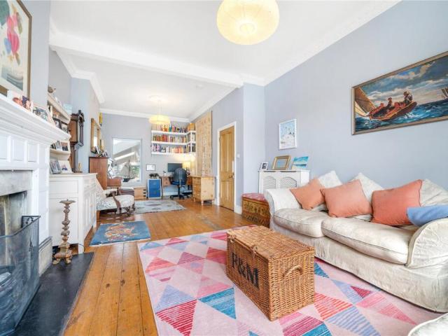 Terraced House for sale in East Dulwich