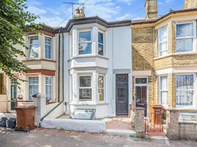 House for sale in Brompton, Gillingham