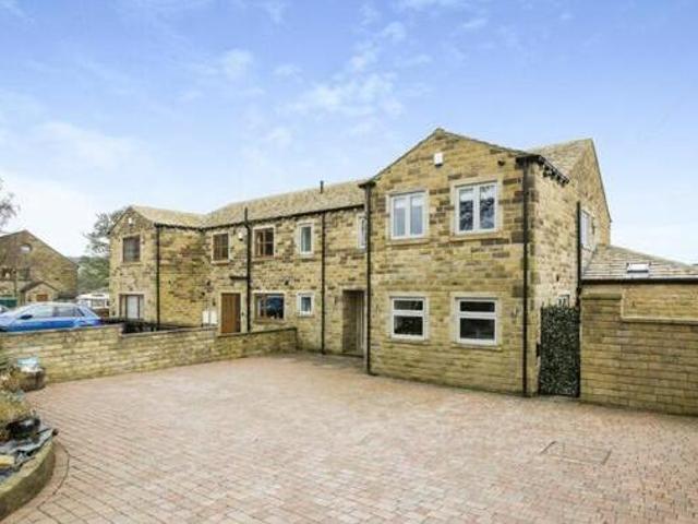 House for sale in Salterhebble, Halifax